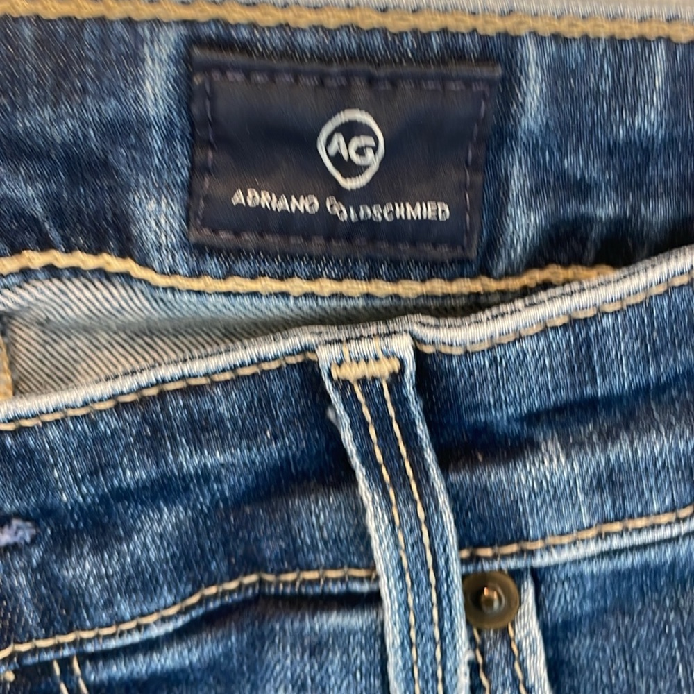 AG The Farrah Skinny Ankle Jeans. High rise skinny ankle ..lots of stretch. 28R - Picture 5 of 13